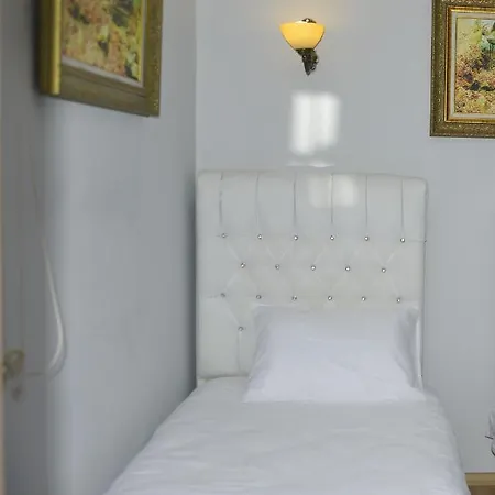 Pure Diamond Otel *